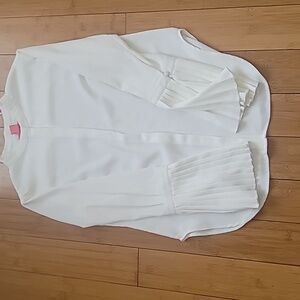 Blouse Pleated Cuff Long Sleeve Front button closure SZ S